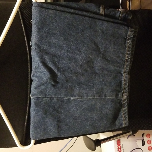 Men's shorts with tag - Picture 2 of 2